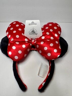 NWT Disney Minnie Mouse Plush Polka Dot Ears oversized bow Headband for Adults.